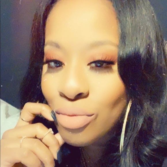 Meet your Posher, Angelica - Picture 1 of 1